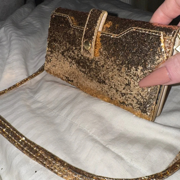 ADRIENNE VITTADINI GOLD GLITTER WALLET PHONE CASE w CHARGER CROSSBODY STRAP - Picture 9 of 16